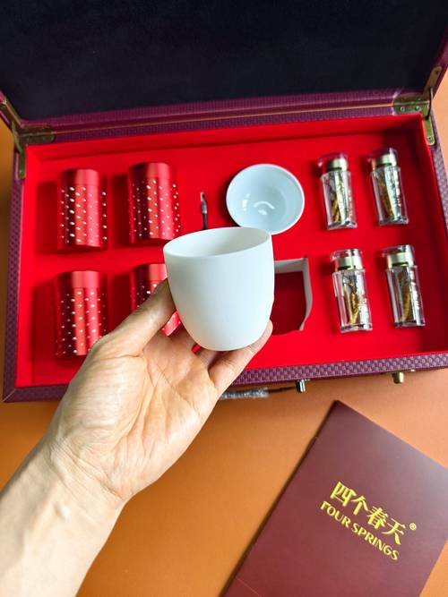 女装店开业该给顾客送些什么礼品好呢